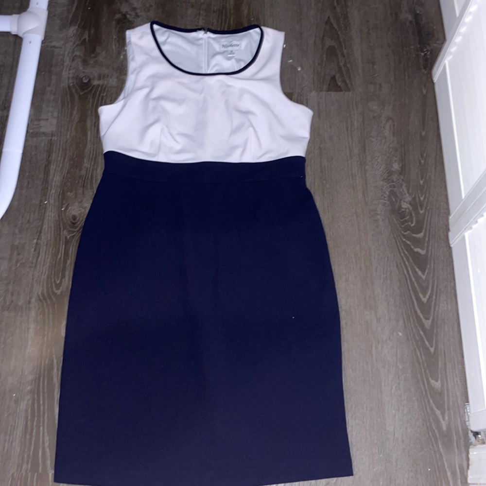 Nicolette White and Navy Blue Dress Size 14